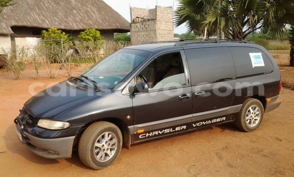 Acheter Occasion Voiture Chrysler Voyager Noir à Cotonou au Benin Acheter Occasion Voiture Chrysler Voyager Noir à Cotonou au Benin