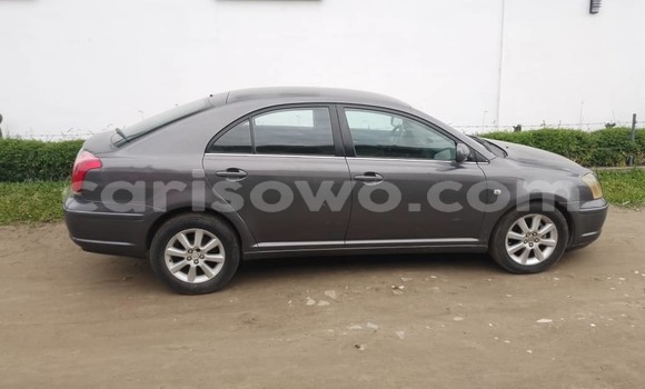 Acheter Occasion Voiture Toyota Avensis Gris à Cotonou, Benin Acheter Occasion Voiture Toyota Avensis Gris à Cotonou, Benin