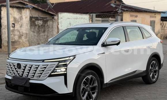 Sayi Na hannu Changan CS75 White Mota in Cotonou a Benin Sayi Na hannu Changan CS75 White Mota in Cotonou a Benin