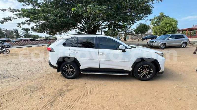 Big with watermark toyota rav4 benin cotonou 25287