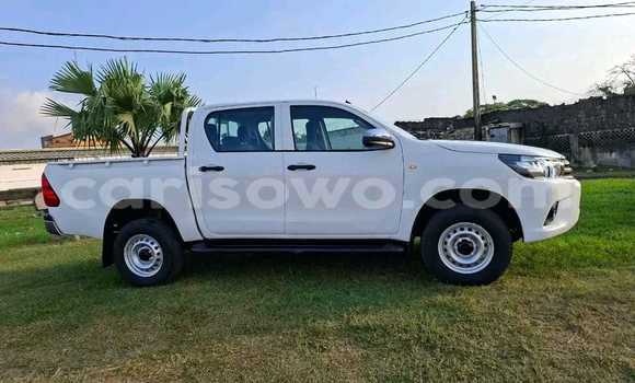 Acheter Occasion Voiture Toyota Hilux Noir à Cotonou, Benin