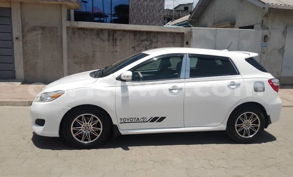 Buy Used Toyota Matrix White Car in Cotonou in Benign Buy Used Toyota Matrix White Car in Cotonou in Benign