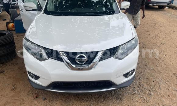 Ra Imported Nissan Rogue funfun Ọkọ̀ in Cotonou ni Benin Ra Imported Nissan Rogue funfun Ọkọ̀ in Cotonou ni Benin
