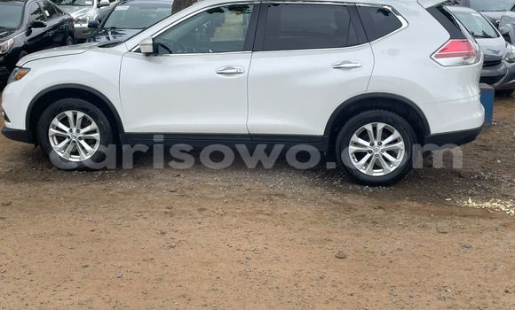 Acheter Import Voiture Nissan Rogue Blanc à Cotonou, Benin Acheter Import Voiture Nissan Rogue Blanc à Cotonou, Benin