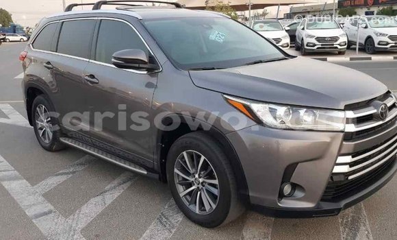 Ra Imported Toyota Highlander Miiran Ọkọ̀ in Import - Dubai ni Benin Ra Imported Toyota Highlander Miiran Ọkọ̀ in Import - Dubai ni Benin