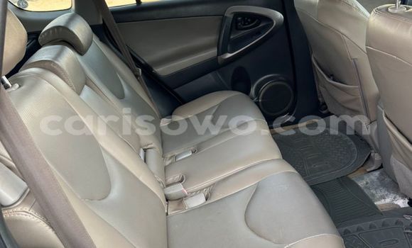 Acheter Occasion Voiture Toyota RAV4 Gris à Cotonou, Benin Acheter Occasion Voiture Toyota RAV4 Gris à Cotonou, Benin