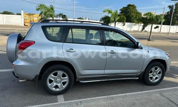Acheter Occasion Voiture Toyota RAV4 Gris à Cotonou, Benin Acheter Occasion Voiture Toyota RAV4 Gris à Cotonou, Benin