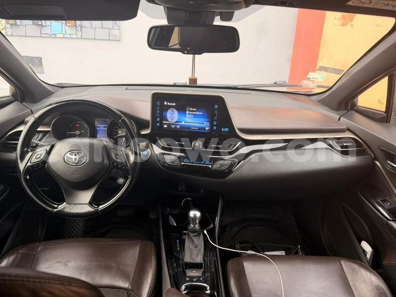Big with watermark toyota c hr benin cotonou 25326