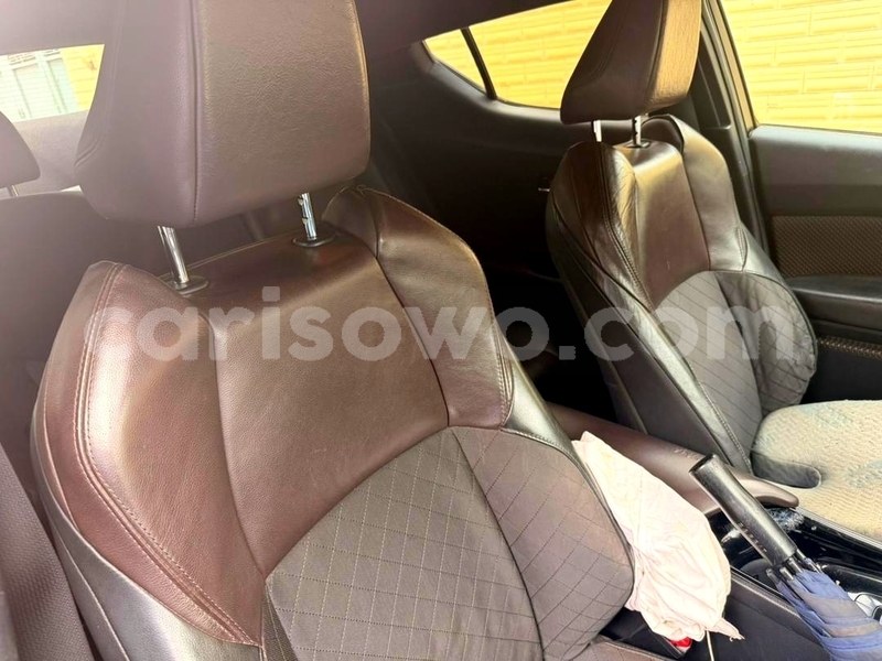 Big with watermark toyota c hr benin cotonou 25326