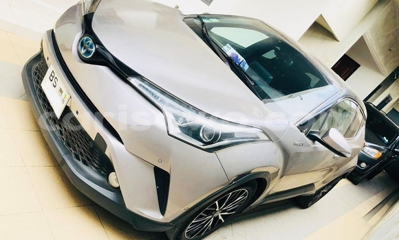 Ra Àlòkù Toyota C-HR Silver Ọkọ̀ in Cotonou ni Benin Ra Àlòkù Toyota C-HR Silver Ọkọ̀ in Cotonou ni Benin