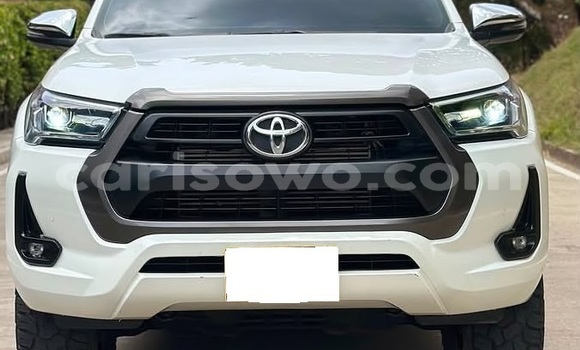 Acheter Occasion Voiture Toyota Hilux Blanc à Cotonou, Benin Acheter Occasion Voiture Toyota Hilux Blanc à Cotonou, Benin