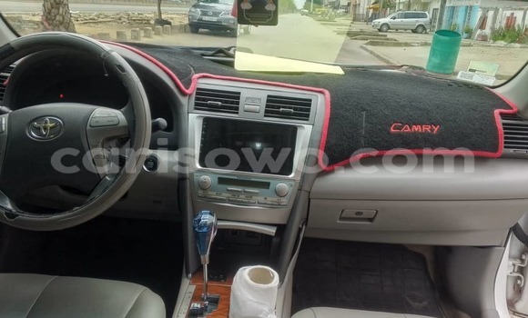 Ra Àlòkù Toyota Camry Black Ọkọ̀ in Cotonou ni Benin Ra Àlòkù Toyota Camry Black Ọkọ̀ in Cotonou ni Benin