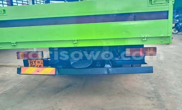 Buy Used Mercedes-Benz 190 (W201) Green Car in Cotonou in Benign Buy Used Mercedes-Benz 190 (W201) Green Car in Cotonou in Benign