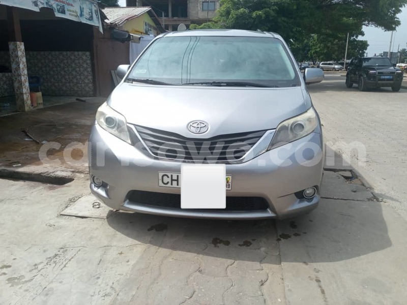 Big with watermark toyota sienna benin cotonou 25374
