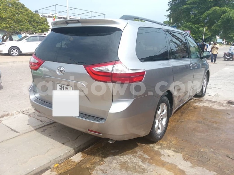Big with watermark toyota sienna benin cotonou 25374