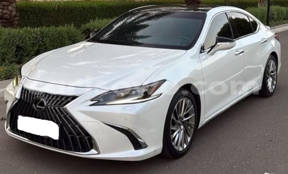 Acheter Occasion Voiture Lexus ES Blanc à Cotonou, Benin Acheter Occasion Voiture Lexus ES Blanc à Cotonou, Benin