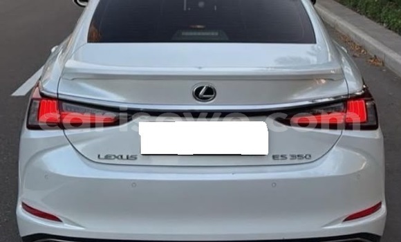 Buy Used Lexus ES White Car in Cotonou in Benign Buy Used Lexus ES White Car in Cotonou in Benign