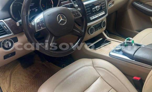 Sayi Na hannu Mercedes-Benz ML–Class White Mota in Cotonou a Benin Sayi Na hannu Mercedes-Benz ML–Class White Mota in Cotonou a Benin