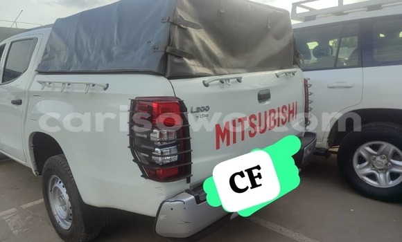Acheter Occasion Voiture Mitsubishi L200 Blanc à Cotonou, Benin Acheter Occasion Voiture Mitsubishi L200 Blanc à Cotonou, Benin