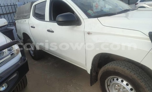 Acheter Occasion Voiture Mitsubishi L200 Blanc à Cotonou, Benin Acheter Occasion Voiture Mitsubishi L200 Blanc à Cotonou, Benin