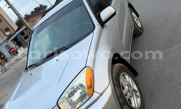 Sayi Na hannu Toyota RAV4 Azurfa Mota in Cotonou a Benin Sayi Na hannu Toyota RAV4 Azurfa Mota in Cotonou a Benin