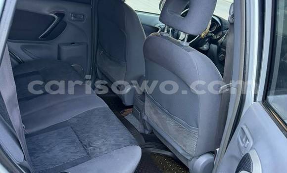 Sayi Na hannu Toyota RAV4 Azurfa Mota in Cotonou a Benin Sayi Na hannu Toyota RAV4 Azurfa Mota in Cotonou a Benin