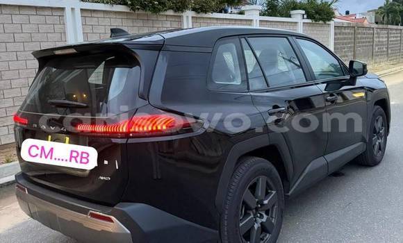 Sayi Na hannu Toyota RAV4 Black Mota in Cotonou a Benin