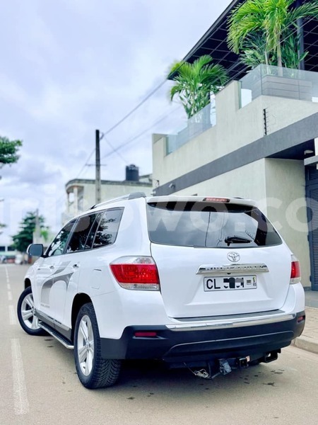 Big with watermark toyota highlander benin cotonou 25413