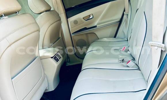 Ra Àlòkù Toyota Venza Brown Ọkọ̀ in Cotonou ni Benin Ra Àlòkù Toyota Venza Brown Ọkọ̀ in Cotonou ni Benin