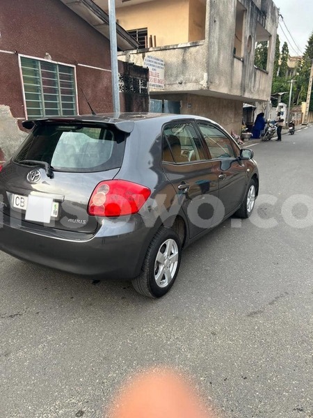 Big with watermark toyota auris benin cotonou 25423
