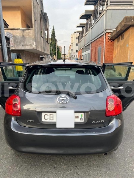 Big with watermark toyota auris benin cotonou 25423