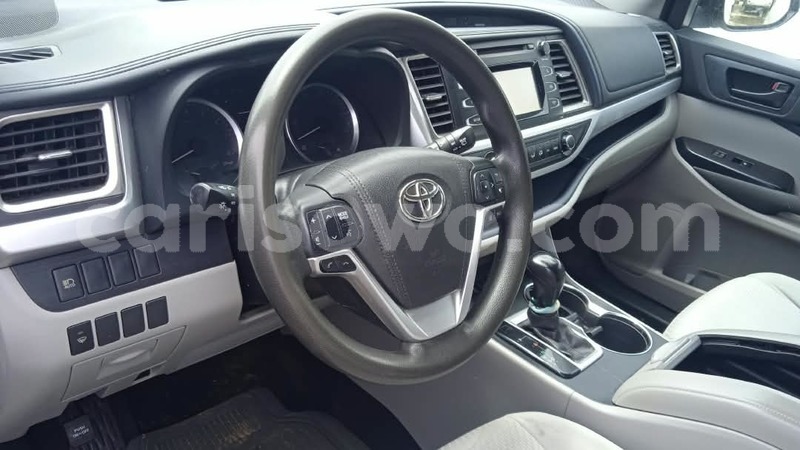 Big with watermark toyota highlander benin cotonou 25427