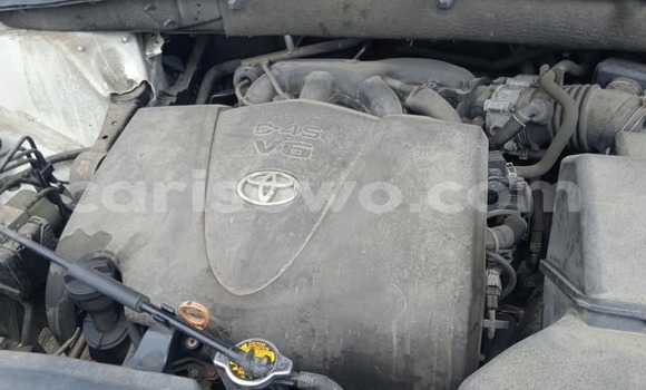 Sayi Na hannu Toyota Highlander White Mota in Cotonou a Benin Sayi Na hannu Toyota Highlander White Mota in Cotonou a Benin