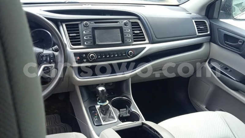 Big with watermark toyota highlander benin cotonou 25427