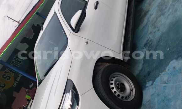 Acheter Occasion Voiture Toyota Hilux Blanc à Cotonou, Benin Acheter Occasion Voiture Toyota Hilux Blanc à Cotonou, Benin