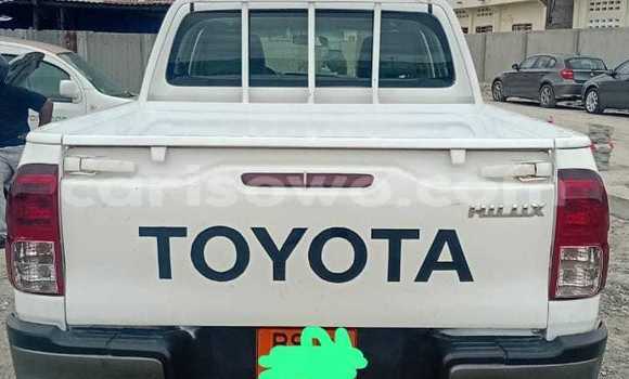 Acheter Occasion Voiture Toyota Hilux Blanc à Cotonou, Benin Acheter Occasion Voiture Toyota Hilux Blanc à Cotonou, Benin