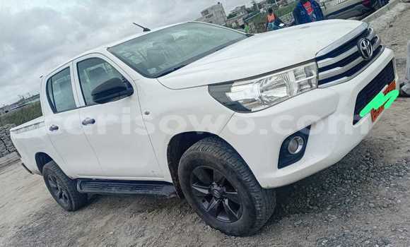 Acheter Occasion Voiture Toyota Hilux Blanc à Cotonou, Benin Acheter Occasion Voiture Toyota Hilux Blanc à Cotonou, Benin