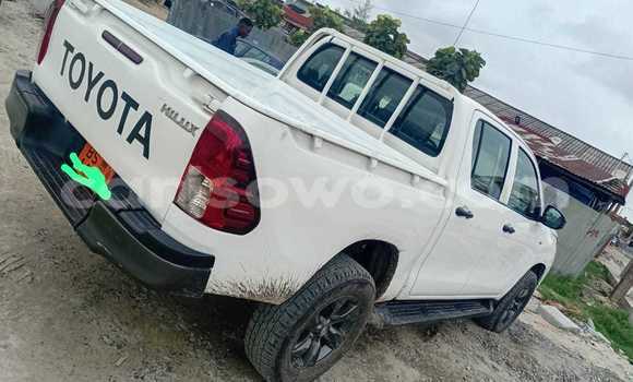 Acheter Occasion Voiture Toyota Hilux Blanc à Cotonou, Benin Acheter Occasion Voiture Toyota Hilux Blanc à Cotonou, Benin