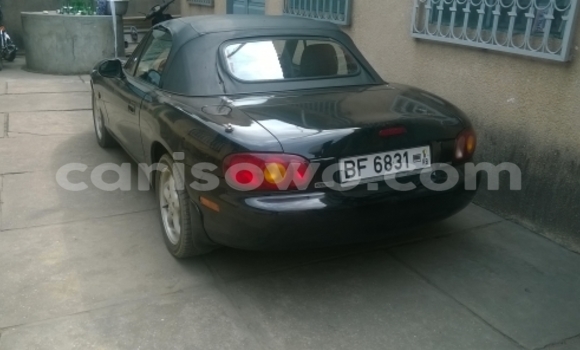 Acheter Occasion Voiture Mazda 323 Noir à Cotonou au Benin Acheter Occasion Voiture Mazda 323 Noir à Cotonou au Benin