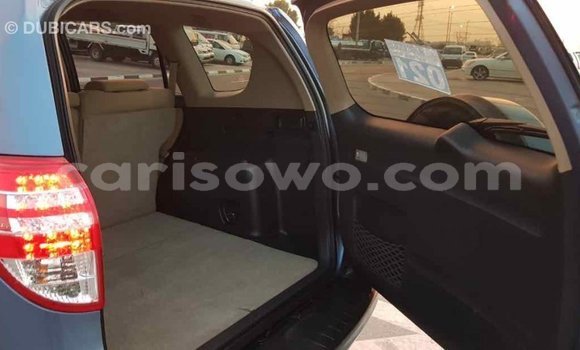 Sayi Imported Toyota RAV4 Blue Mota in Import - Dubai a Benin Sayi Imported Toyota RAV4 Blue Mota in Import - Dubai a Benin