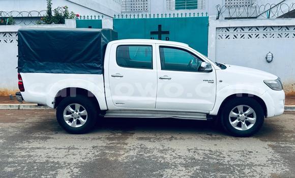 Acheter Occasion Voiture Toyota Hilux Blanc à Cotonou, Benin Acheter Occasion Voiture Toyota Hilux Blanc à Cotonou, Benin