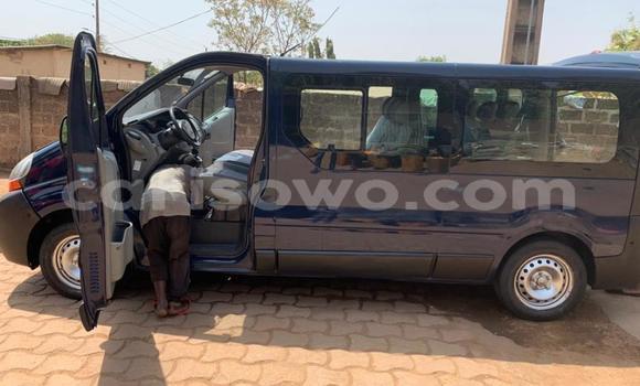 Acheter Occasion Utilitaire Renault Trafic Bleu à Abomey Calavi, Benin