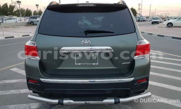 Ra Imported Toyota Highlander Alawọ ewe Ọkọ̀ in Import - Dubai ni Benin Ra Imported Toyota Highlander Alawọ ewe Ọkọ̀ in Import - Dubai ni Benin