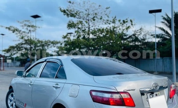 Acheter Occasion Voiture Toyota Camry Gris à Cotonou, Benin Acheter Occasion Voiture Toyota Camry Gris à Cotonou, Benin