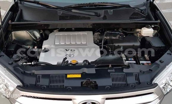 Ra Imported Toyota Highlander Alawọ ewe Ọkọ̀ in Import - Dubai ni Benin Ra Imported Toyota Highlander Alawọ ewe Ọkọ̀ in Import - Dubai ni Benin