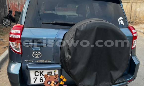 Acheter Occasion Voiture Toyota RAV4 Bleu à Cotonou, Benin