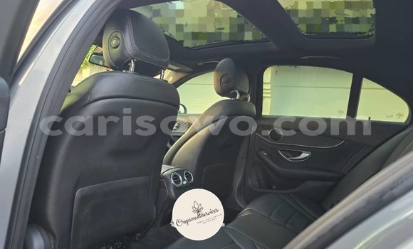 Sayi Na hannu Mercedes-Benz C–Class Azurfa Mota in Cotonou a Benin Sayi Na hannu Mercedes-Benz C–Class Azurfa Mota in Cotonou a Benin