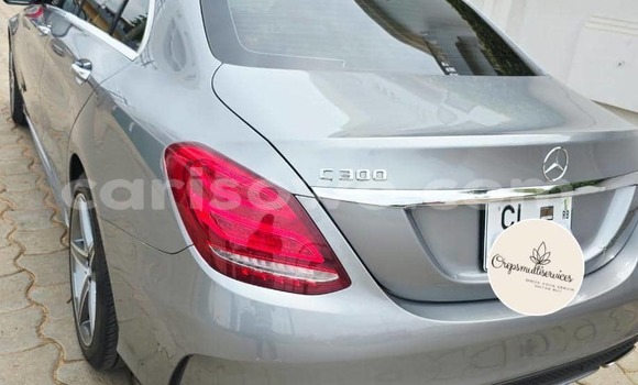 Sayi Na hannu Mercedes-Benz C–Class Azurfa Mota in Cotonou a Benin Sayi Na hannu Mercedes-Benz C–Class Azurfa Mota in Cotonou a Benin