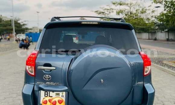 Acheter Occasion Voiture Toyota RAV4 Bleu à Cotonou, Benin Acheter Occasion Voiture Toyota RAV4 Bleu à Cotonou, Benin