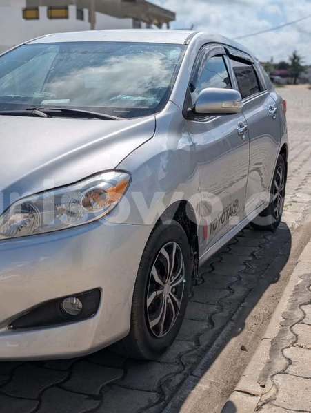 Big with watermark toyota matrix benin cotonou 25489